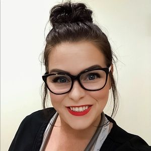 Meet your Posher, Sara